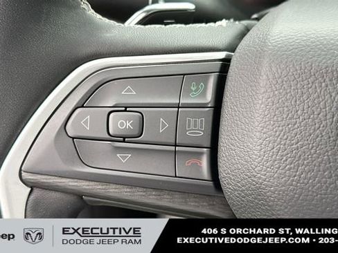 Used 2024 Jeep Grand Cherokee Altitude image 13