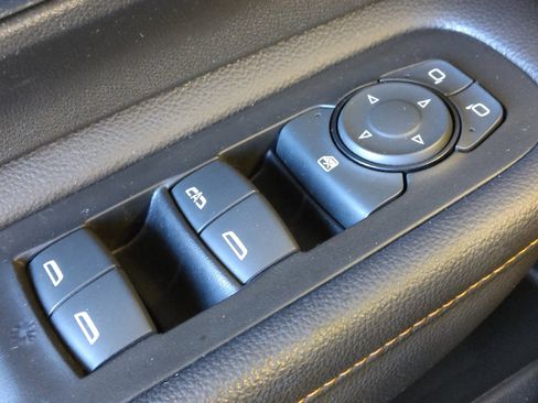 Used 2020 GMC Terrain SLE w/ Driver Convenience Package image 27