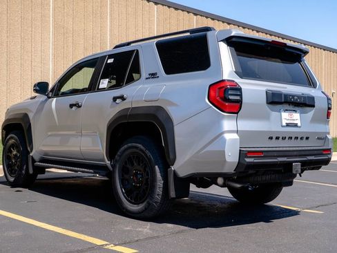 New 2026 Toyota 4Runner TRD Off-Road AWD/4WD image 7