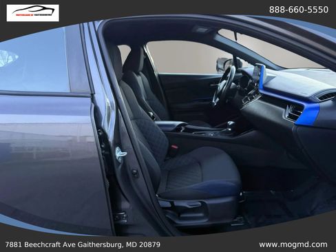 Used 2022 Toyota C-HR XLE FWD image 23