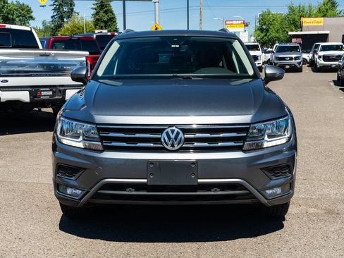 Used 2020 Volkswagen Tiguan SEL AWD/4WD image 2
