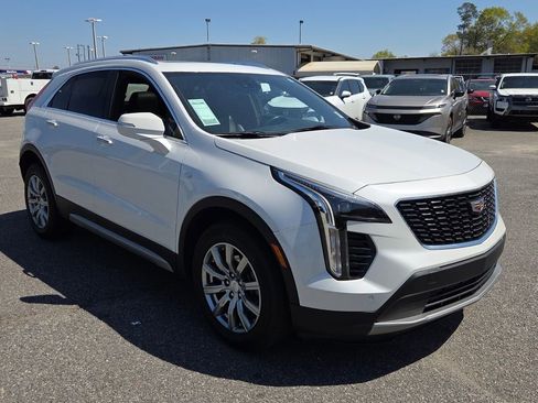 Used 2023 Cadillac XT4 Premium Luxury w/ Cold Weather Package image 10