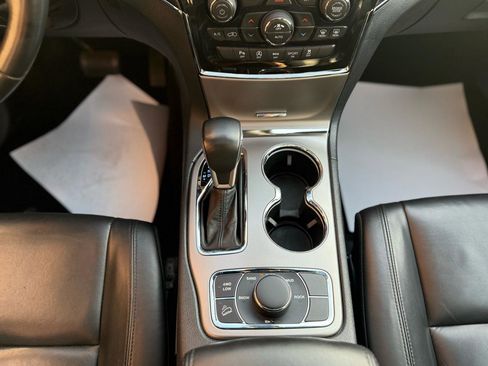 Used 2021 Jeep Grand Cherokee Limited AWD/4WD image 27