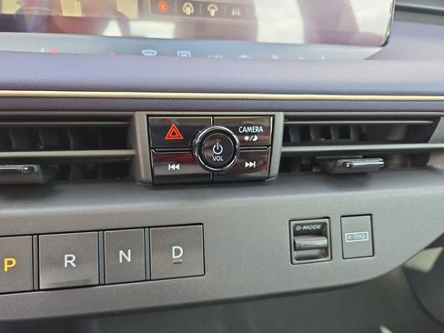 New 2026 Nissan Leaf Platinum+ image 27