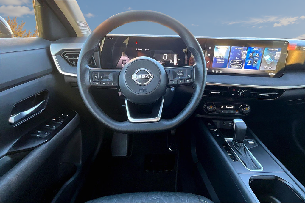 Certified 2026 Nissan Kicks SV FWD image 8