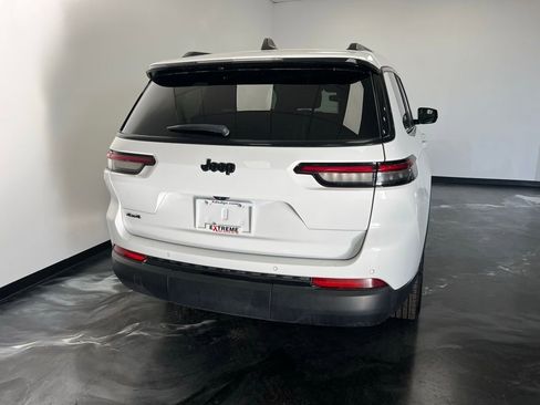 Used 2024 Jeep Grand Cherokee L Laredo image 7