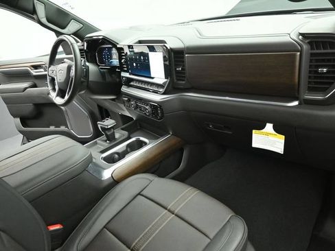 Used 2026 Chevrolet Silverado 1500 High Country w/ Midnight Edition AWD/4WD image 26
