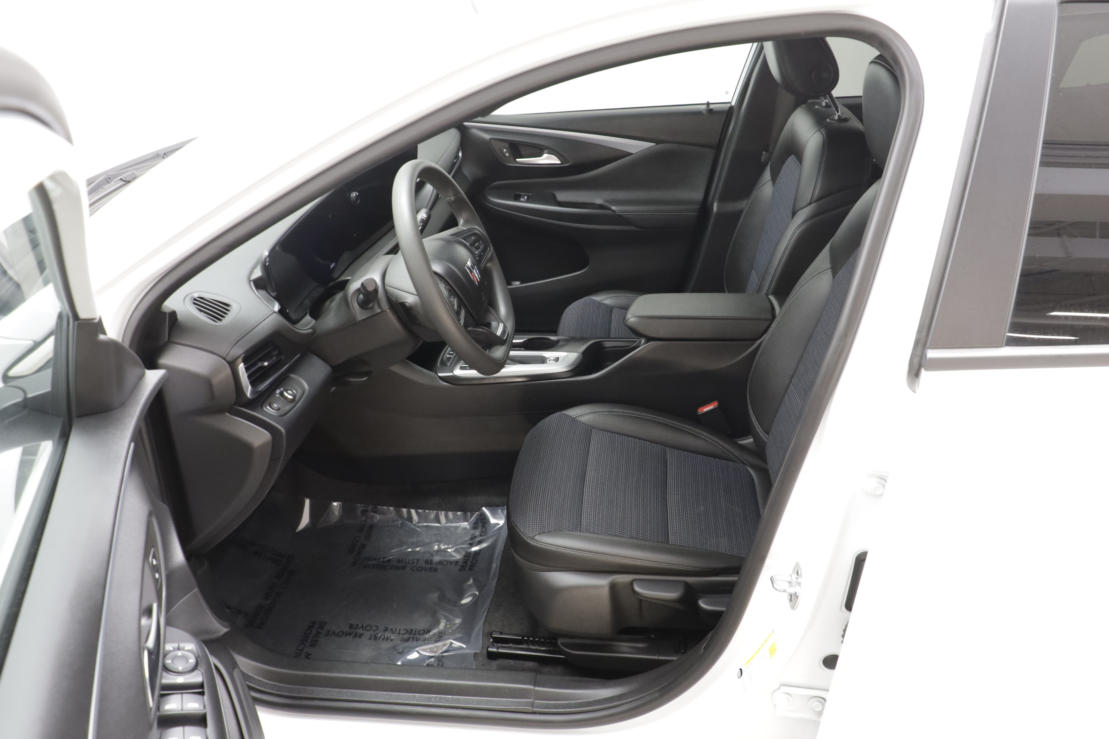 Used 2025 Buick Envista Preferred FWD image 6