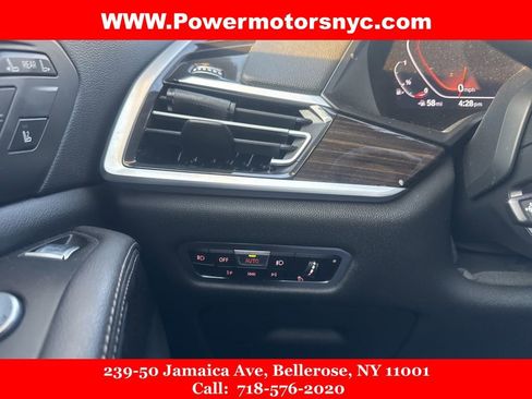 Used 2021 BMW X7 xDrive40i w/ Parking Assistance Package image 42