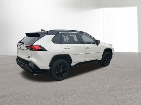 Used 2020 Toyota RAV4 XSE image 9