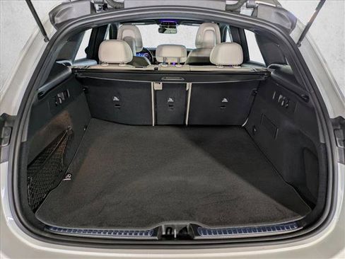 Certified 2025 Mercedes-Benz GLC 300 image 6