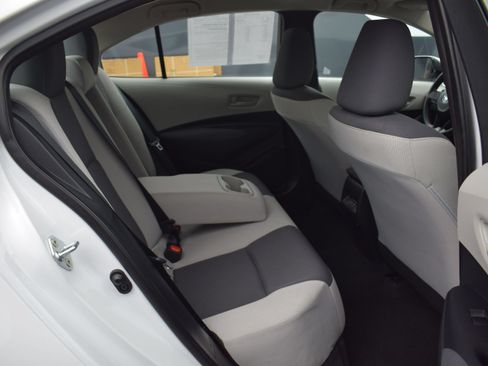Used 2025 Toyota Corolla LE w/ Convenience Package FWD image 11