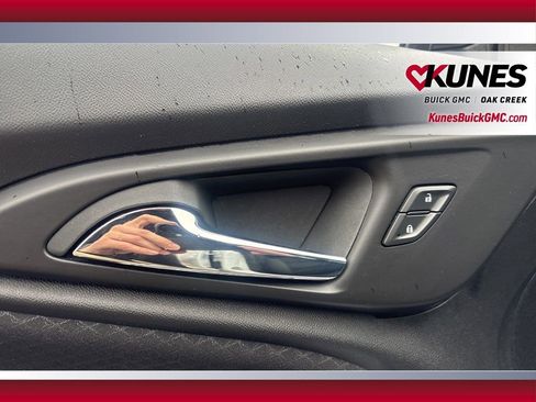 Used 2023 Chevrolet Malibu LT image 11