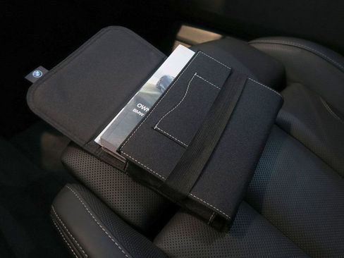 Used 2022 BMW M850i xDrive Convertible image 40