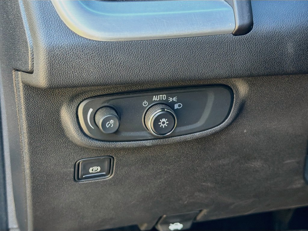 Used 2021 GMC Terrain SLE FWD image 10