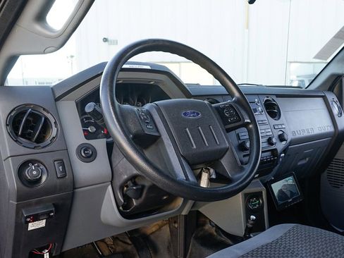 Used 2016 Ford F650 2WD Crew Cab Super Duty image 27