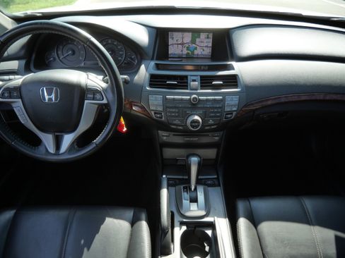 Used 2011 Honda Crosstour EX-L image 10
