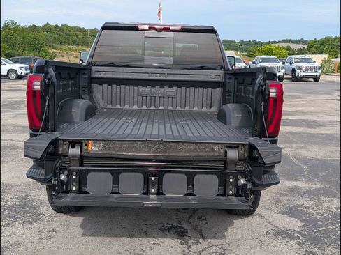 New 2026 GMC Sierra 2500 Denali w/ Denali Reserve Package AWD/4WD image 17