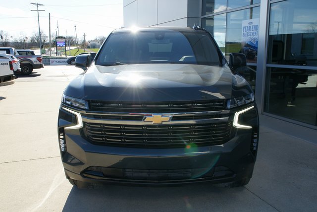 Used 2022 Chevrolet Suburban RST w/ Sport Performance Package AWD/4WD image 6