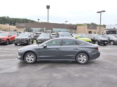 Used 2026 Hyundai Sonata SE FWD image 4