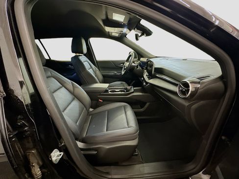 Used 2025 Chevrolet Equinox LT w/ Convenience Package II image 33