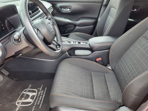 Used 2024 Honda HR-V Sport image 9