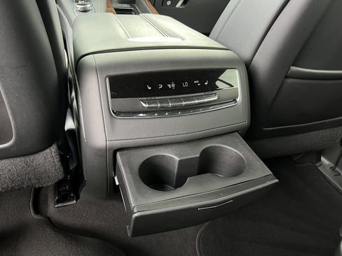 Used 2023 Cadillac Escalade Premium Luxury AWD/4WD image 25