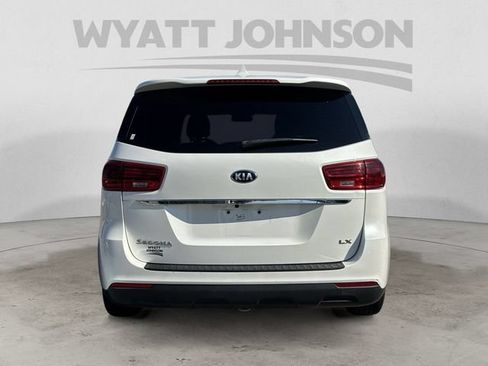 Used 2021 Kia Sedona LX FWD image 4