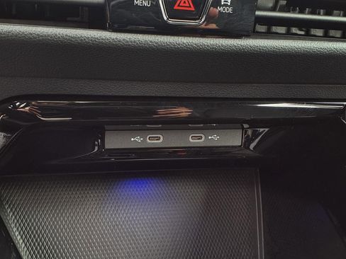 Certified 2024 Volkswagen Golf R image 14