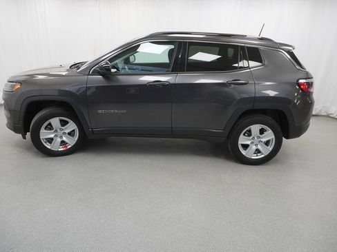 Certified 2022 Jeep Compass Latitude image 14