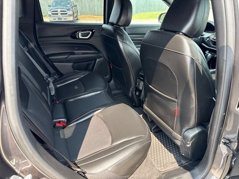 Used 2023 Jeep Compass Trailhawk AWD/4WD image 35