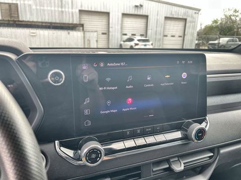 Certified 2025 Chevrolet Colorado W/T image 13