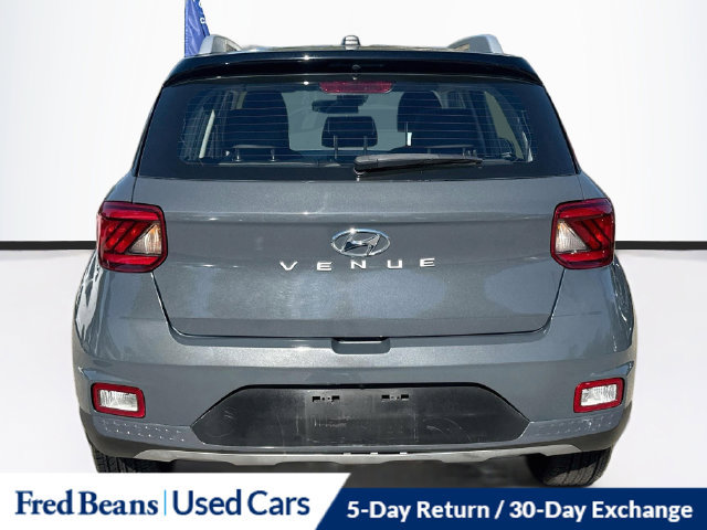 Certified 2023 Hyundai Venue Limited FWD image 8