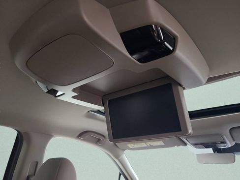 Used 2019 Honda Pilot Touring image 9