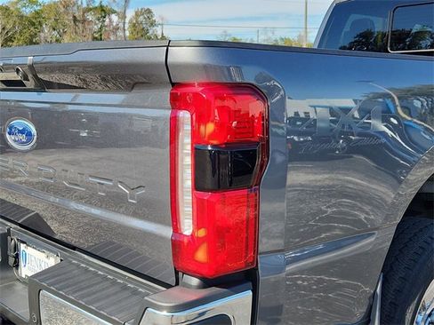 Used 2023 Ford F250 Lariat w/ Chrome Package image 7