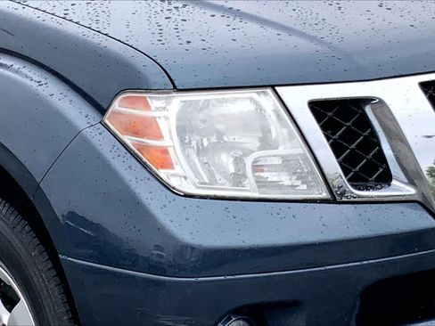 Used 2013 Nissan Frontier SV w/ SV Value Truck Pkg RWD image 24