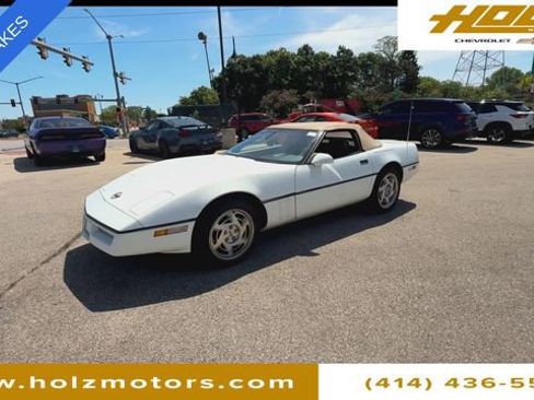 Used 1990 Chevrolet Corvette Convertible RWD image 4