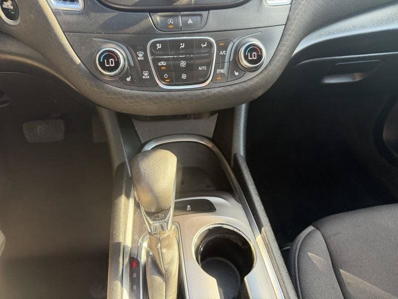 Used 2021 Chevrolet Malibu LT FWD image 21