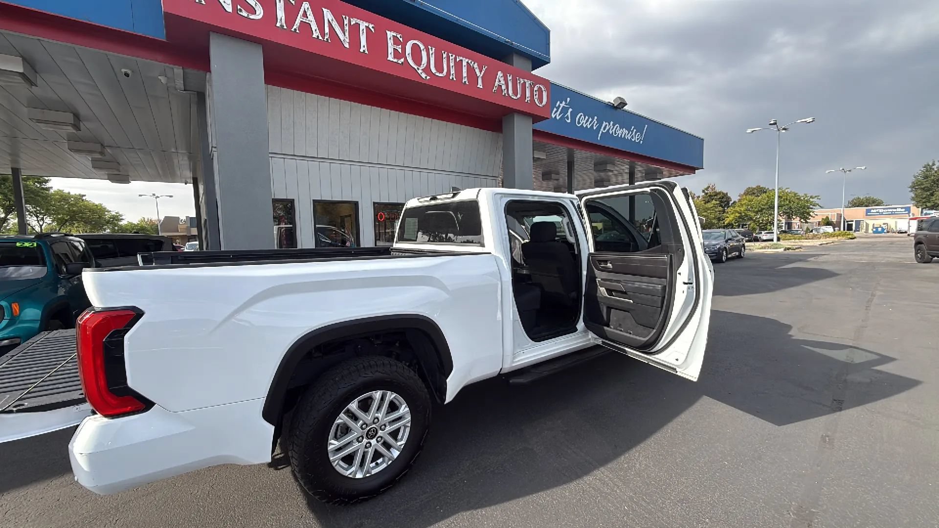 Used 2024 Toyota Tundra SR5 w/ SR5 Convenience Package AWD/4WD image 16