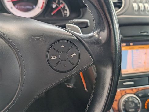 Used 2011 Mercedes-Benz SL 550 image 19