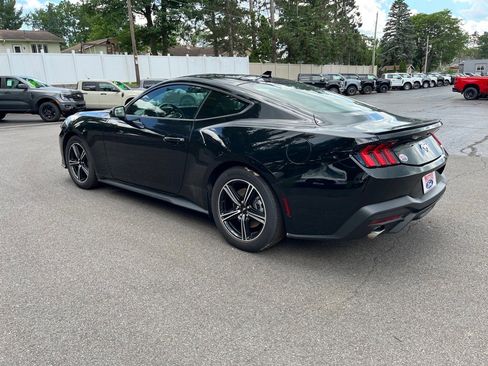 Used 2024 Ford Mustang Premium image 4