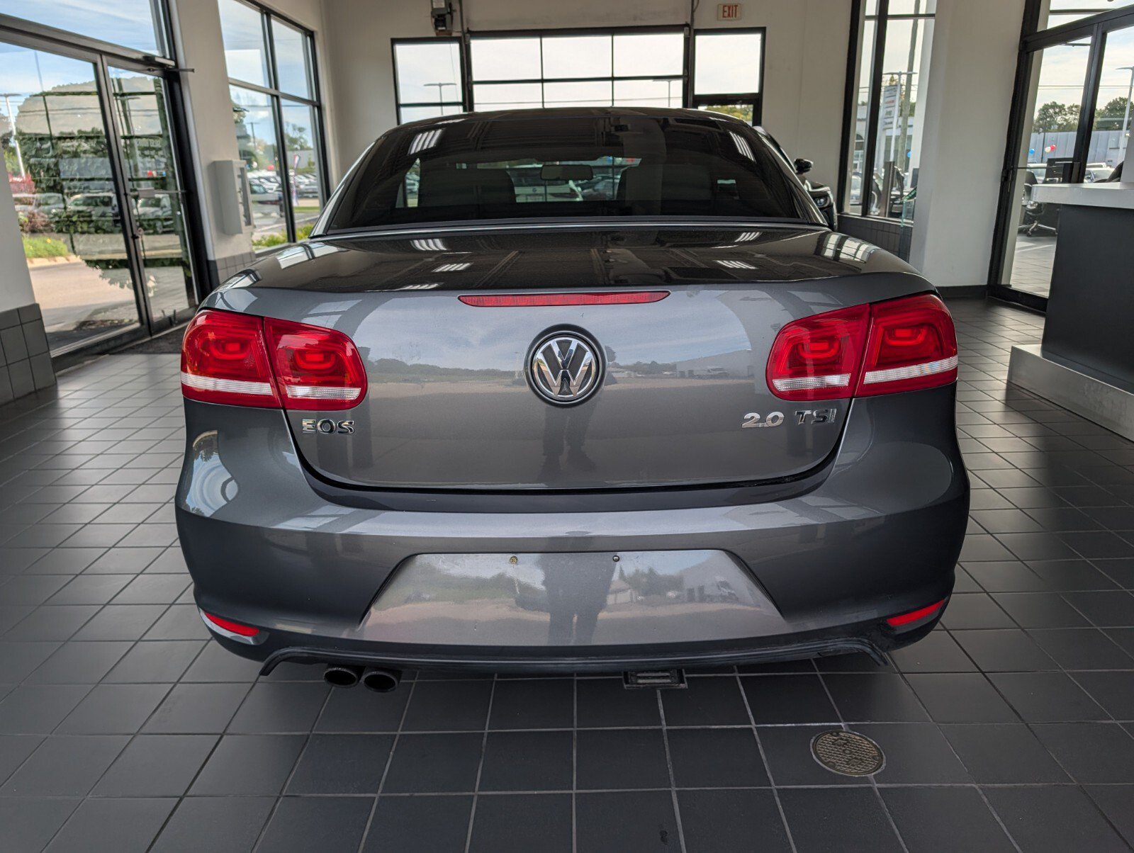 Used 2013 Volkswagen Eos Komfort FWD image 3