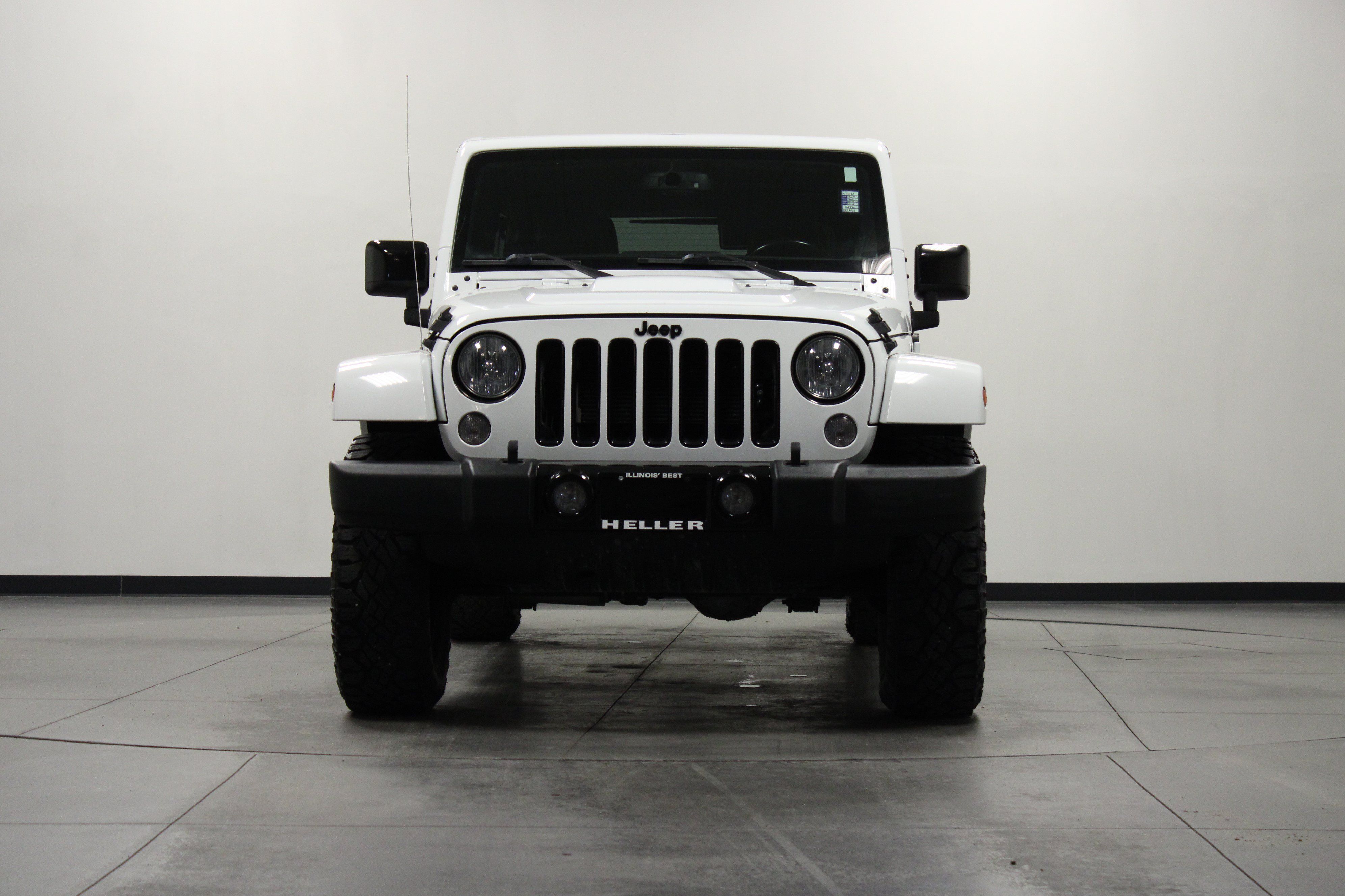 Used 2015 Jeep Wrangler Unlimited Sahara AWD/4WD image 9