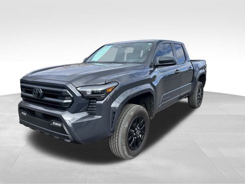 Certified 2025 Toyota Tacoma SR5 image 8