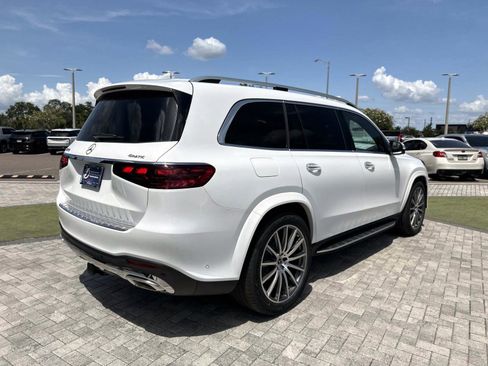 New 2026 Mercedes-Benz GLS 580 4MATIC image 5