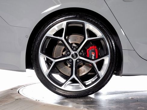 Used 2025 Audi RS 7 Performance image 15