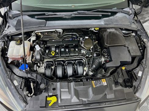 Used 2015 Ford Focus SE image 27