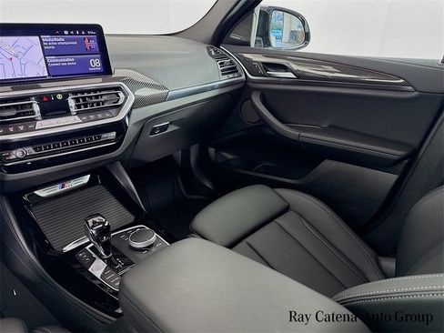 Used 2024 BMW X4 M40i w/ Premium Package image 25