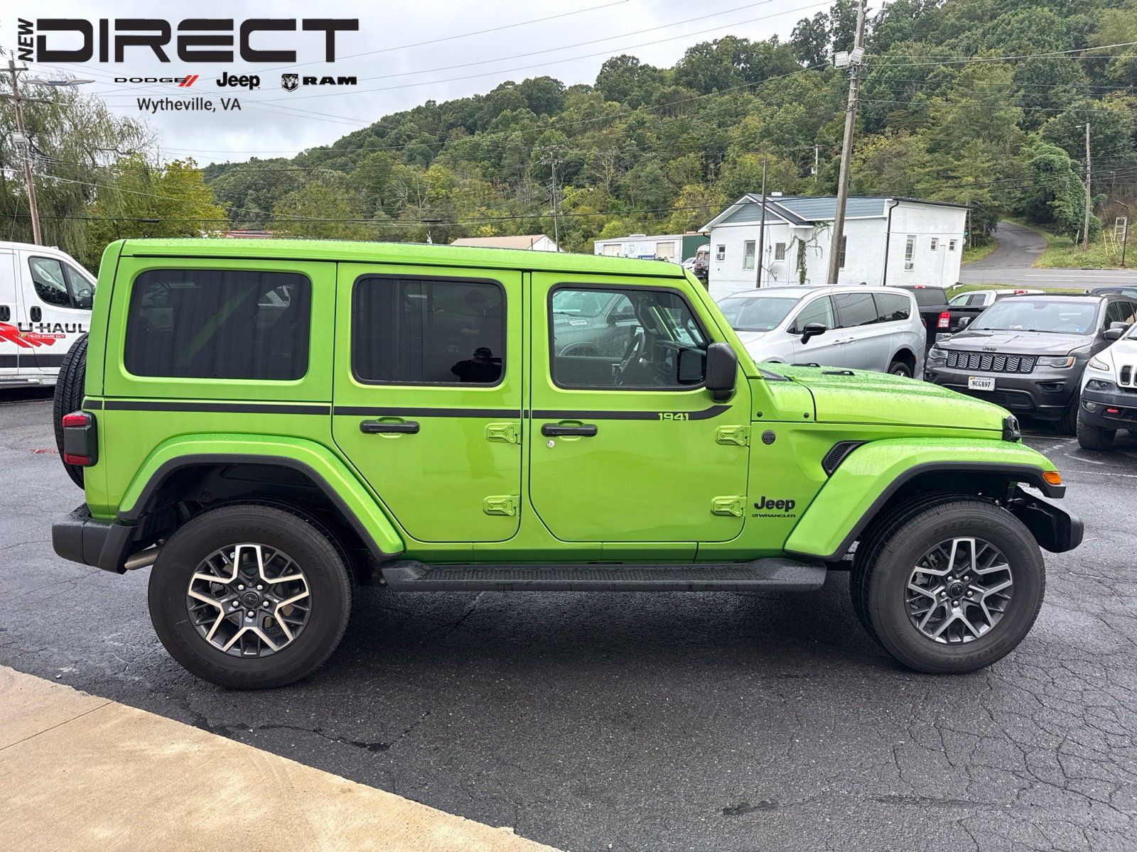 Used 2026 Jeep Wrangler Unlimited Sahara AWD/4WD image 7