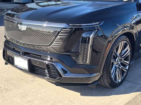 New 2026 Cadillac Vistiq Platinum image 10